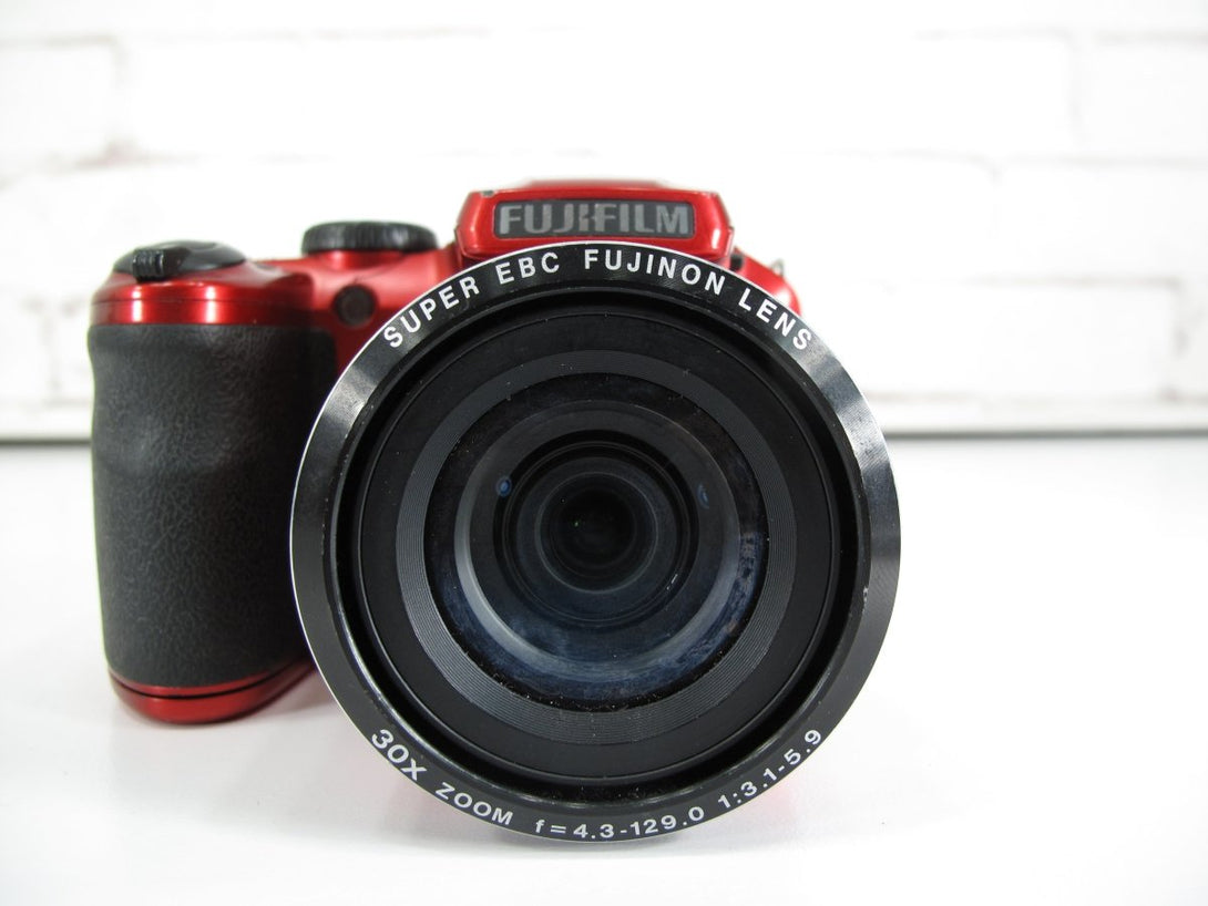 Fuji FinePix S6800 16.2 Megapixel 1080i HD Digital Camera - ZeereeZ