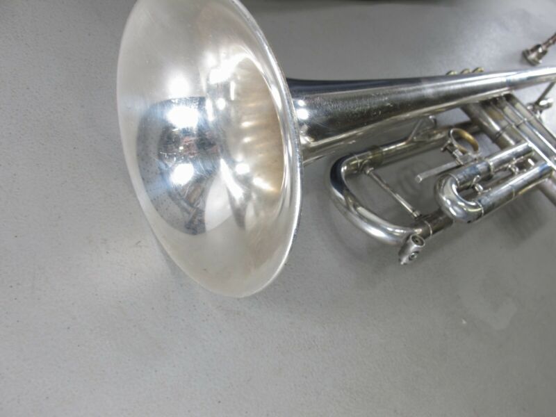 Getzen 770 SG Select Gold Series Vintage Trumpet w/ Bach Artisan Mouthpiece - ZeereeZ