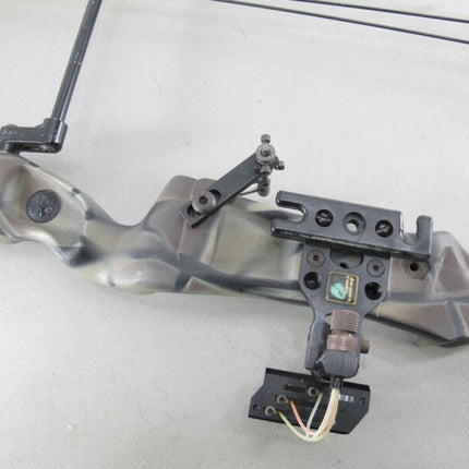Grizzly XLR 30” 65# Compound Hunting Bow w/ Archers Choice Sights - ZeereeZ