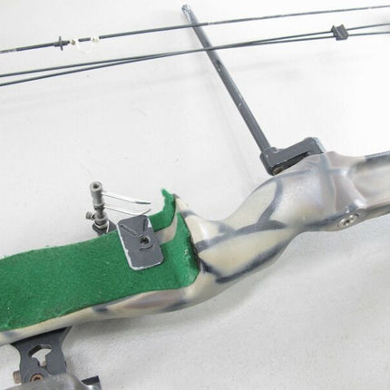 Grizzly XLR 30” 65# Compound Hunting Bow w/ Archers Choice Sights - ZeereeZ