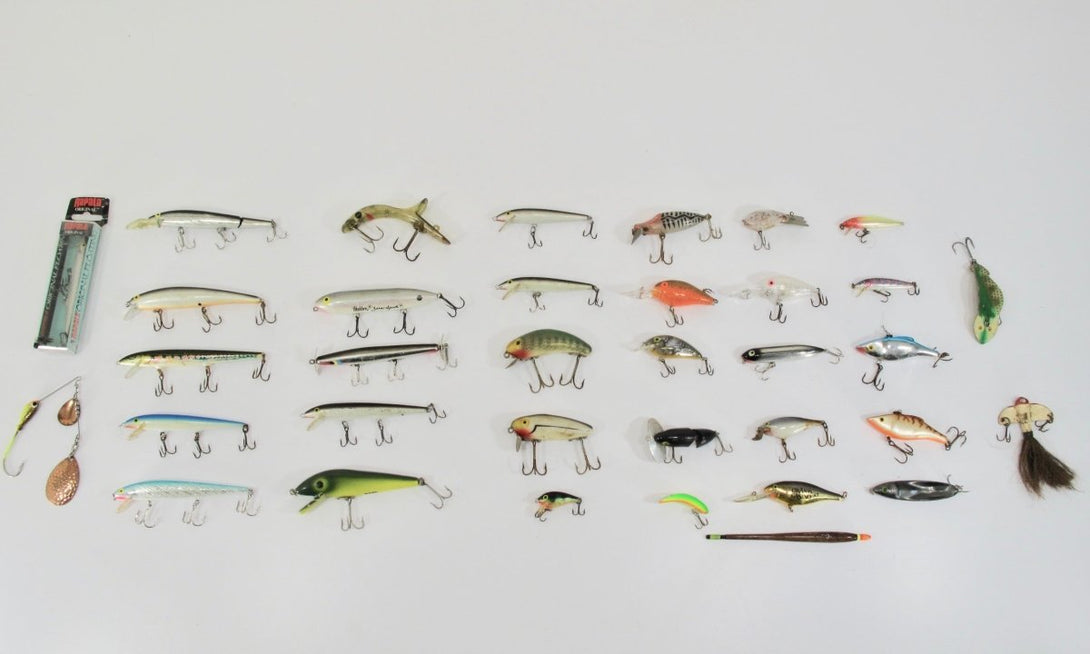 Heddon Rapala & Other Brand Vintage Collection of 33 Lures & Pencil Bobber - ZeereeZ