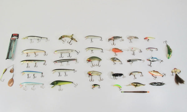 Heddon Rapala & Other Brand Vintage Collection of 33 Lures & Pencil Bobber - ZeereeZ