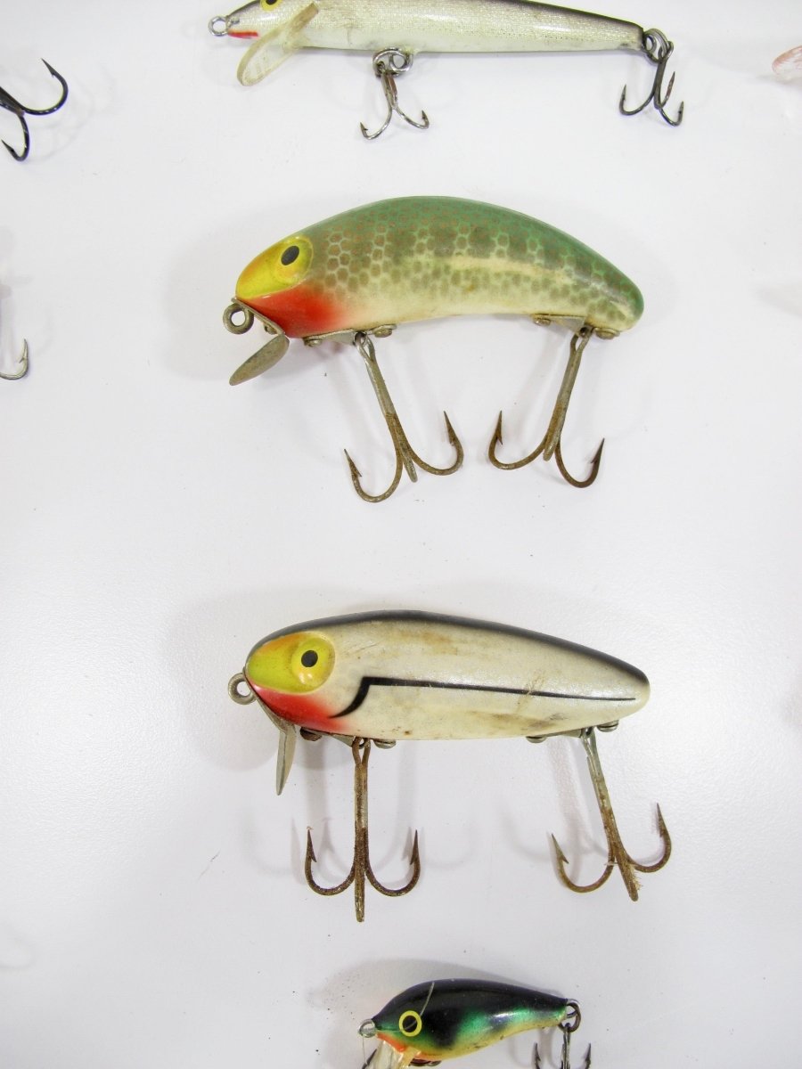 Heddon Rapala & Other Brand Vintage Collection of 33 Lures & Pencil Bobber - ZeereeZ