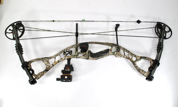 Hoyt Bone Collector AlphaMax 32 60 - 70# RH Compound Hunting Bow - ZeereeZ