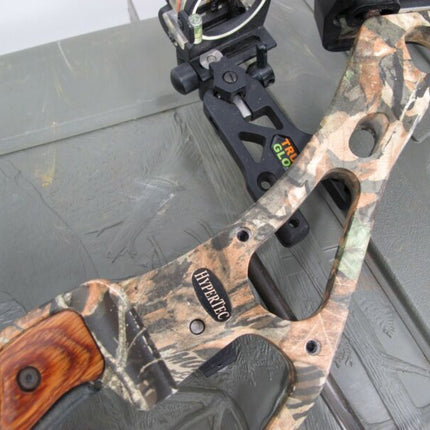 Hoyt Hypertec XT2000 Right HAnded Compound Hunting Bow w/ Tru Glo Sights - ZeereeZ