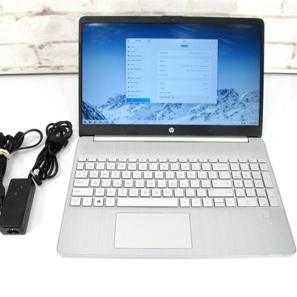 HP 15 - dy2132wm 15” 11th Gen i3 3 GHz 256GB SSD 8GB Zorin OS Touch Computer - ZeereeZ