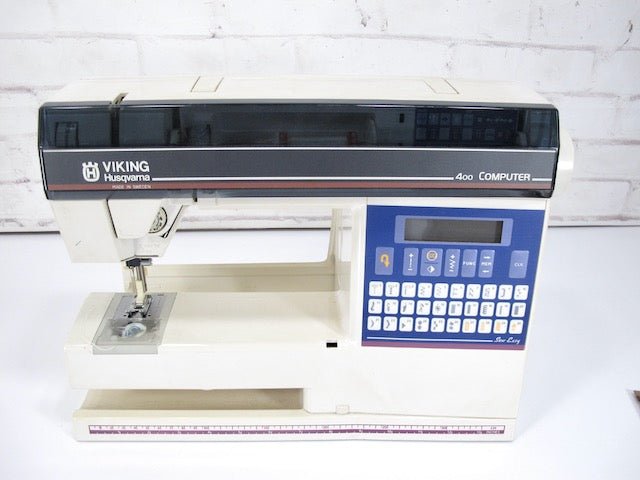 Husqvarna 400 Computer Sewing Machine with Pedal and Accessories - ZeereeZ