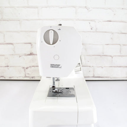 Husqvarna Viking Emerald 118 Sewing Machine with Attachments - ZeereeZ
