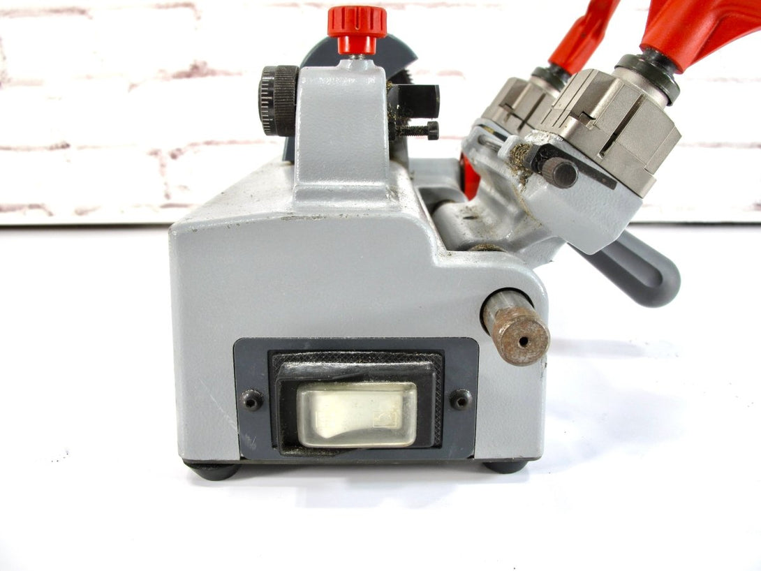 Ilco Silca Flash 008 Manual Key Machine - ZeereeZ