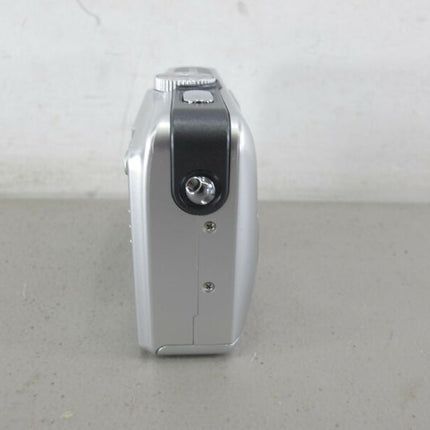 Intova IC - 600 Digital Sports Camera 6.0MP 2.4" LCD Underwater Waterproof Camera - ZeereeZ
