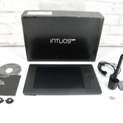 Intuos Pro PTH - 451 Digital Graphic Drawing Tablet for Mac or PC, Small (PTH451) - ZeereeZ