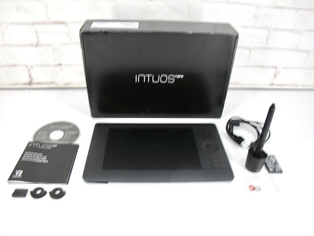 Intuos Pro PTH - 451 Digital Graphic Drawing Tablet for Mac or PC, Small (PTH451) - ZeereeZ