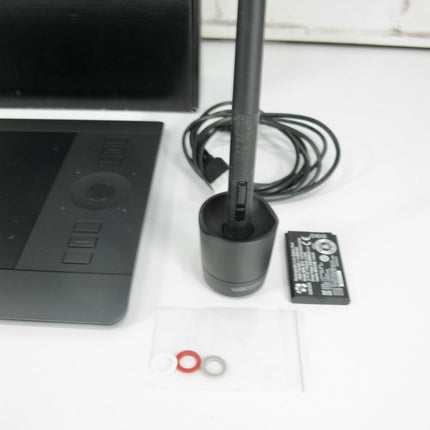 Intuos Pro PTH - 451 Digital Graphic Drawing Tablet for Mac or PC, Small (PTH451) - ZeereeZ