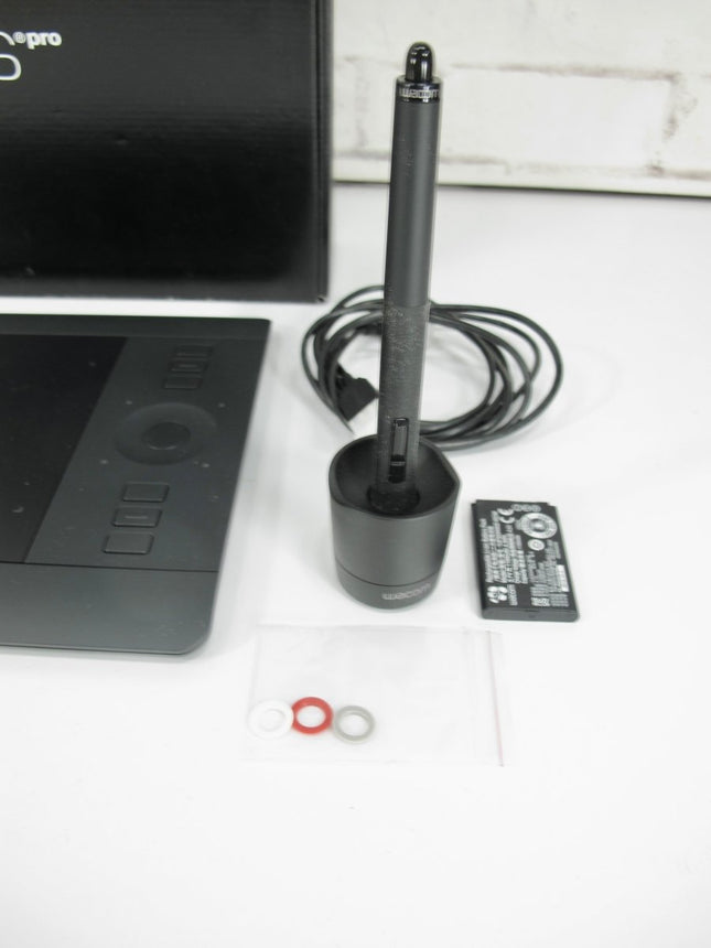 Intuos Pro PTH - 451 Digital Graphic Drawing Tablet for Mac or PC, Small (PTH451) - ZeereeZ