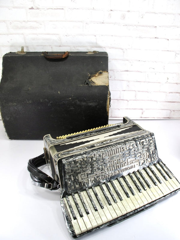 Italo American Gloria Deluxe Vintage 120 Bass Accordion - ZeereeZ