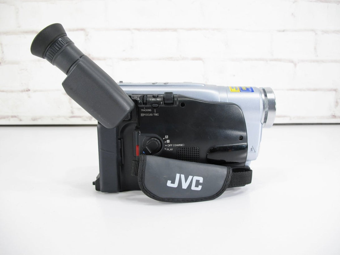 JVC GR - SXM161U VHS - C Compact Camcorder Video Camera w/ Flip LCD - ZeereeZ