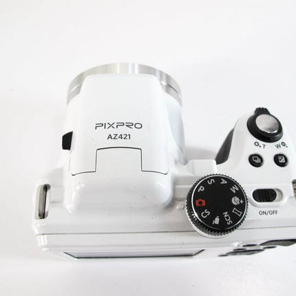 Kodak PIXPRO Astro Zoom AZ421 - WH 16MP Digital Camera w/ 42X Optical Zoom - ZeereeZ