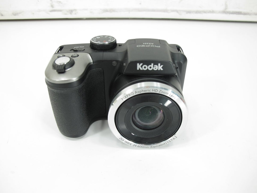 Kodak Pixpro AZ251 DSLR 16MP Digital Camera with 25X Optical Zoom and 3" LCD Screen - ZeereeZ