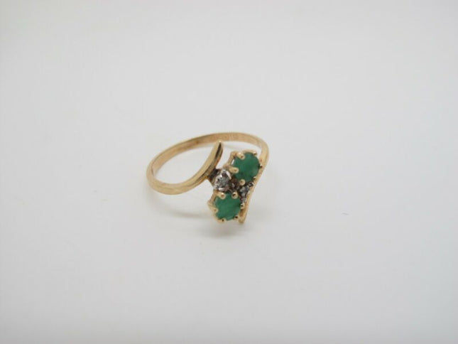Ladies 10k Yellow Gold Natural Emerald Ring w/ Diamond Accents - ZeereeZ