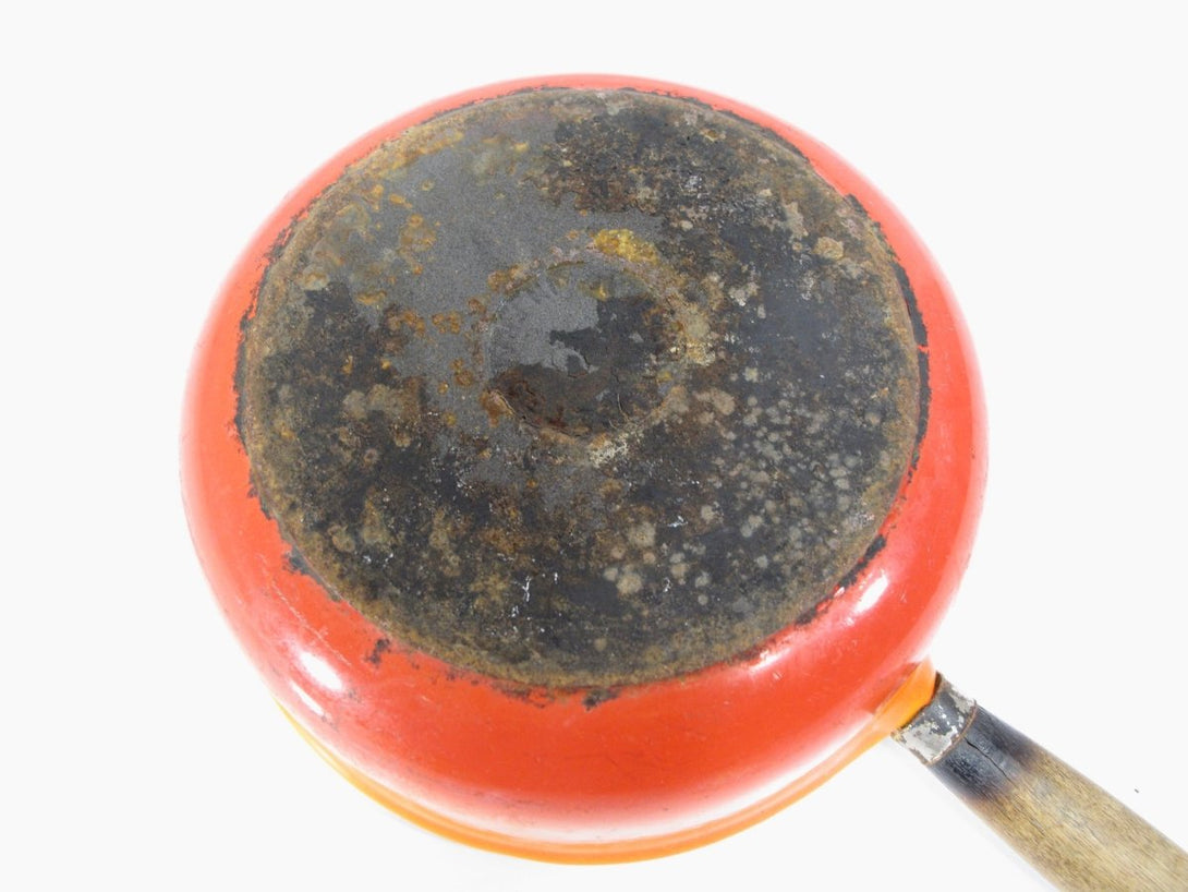 Le Creuset 20cm Vintage Orange Cast Iron Enamel Wooden Handle Saucepan - ZeereeZ