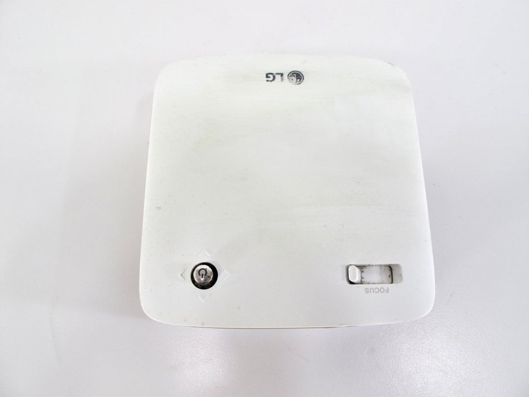 LG PH150G Compact Portable LED Projector w/ Embedded Battery & Screen Share - ZeereeZ