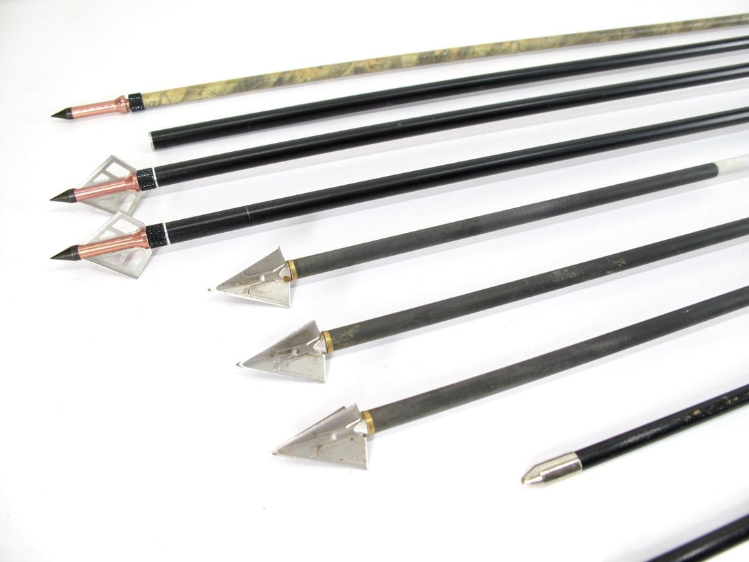 Lot of 12 Terminator, Bloodsport, Easton, Mossy Oak Arrows 27 - 31" w/ Points - ZeereeZ