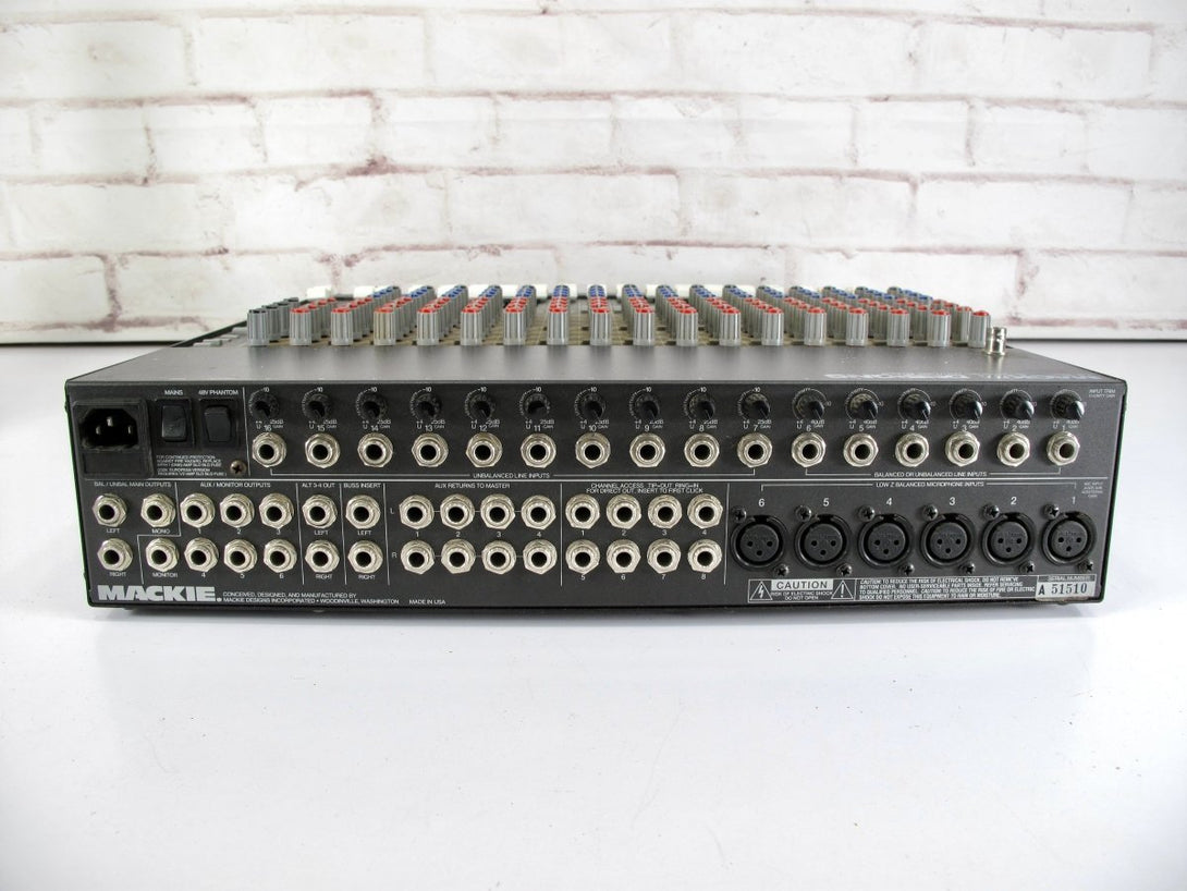 Mackie CR1604 16 - Channel Mic / Lin Mixer Audio Mixing Console - ZeereeZ
