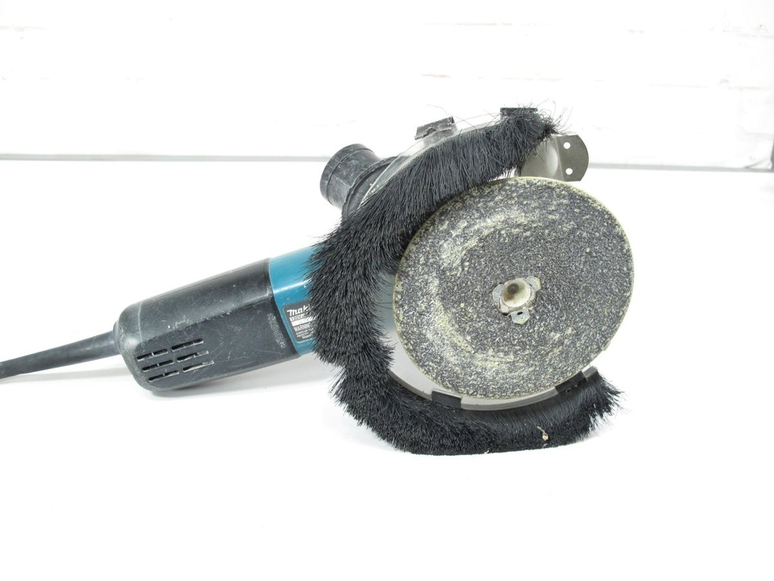Makita 9554NB Sander Grinder Paint Remover with Dust Vac Shroud Collector - ZeereeZ