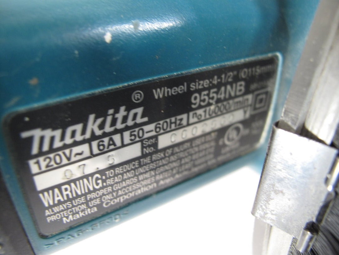 Makita 9554NB Sander Grinder Paint Remover with Dust Vac Shroud Collector - ZeereeZ