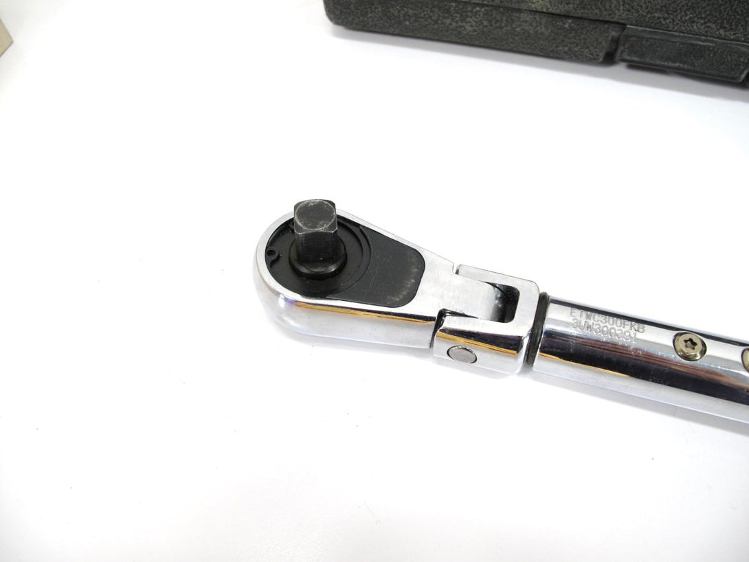 Matco ETWC300FKB 1/2” 15 - 300 Ft.lbs Sound and Light Up Torque Wrench - ZeereeZ