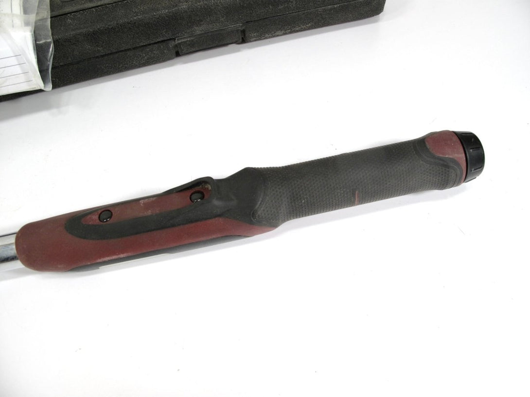 Matco ETWC300FKB 1/2” 15 - 300 Ft.lbs Sound and Light Up Torque Wrench - ZeereeZ