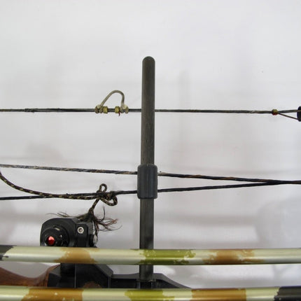Mathews Solocam Black Max 2 Compound Hunting Bow with Arrows and Quiver 70# Right Hand - ZeereeZ