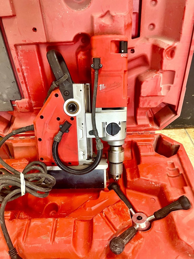 Milwaukee 4272 - 21 1 - 5/8" 13 Amp Corded Compact Electromagnetic Drill Press - ZeereeZ