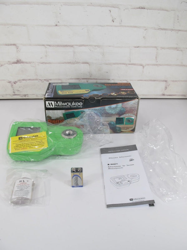 Milwaukee MA871 Digital Brix Refractometer Sucrose Measurement Device - ZeereeZ