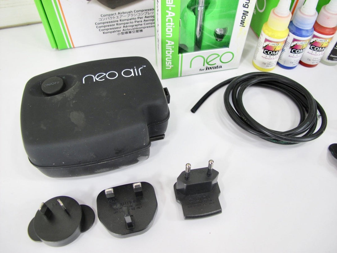 NEO for Iwata Gravity Feed Airbrushing Kit with NEO CN Airbrush Sprayer - ZeereeZ