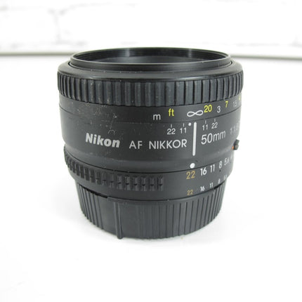 Nikon AF FX NIKKOR 50mm f/1.8D Lens for Nikon DSLR Cameras - ZeereeZ