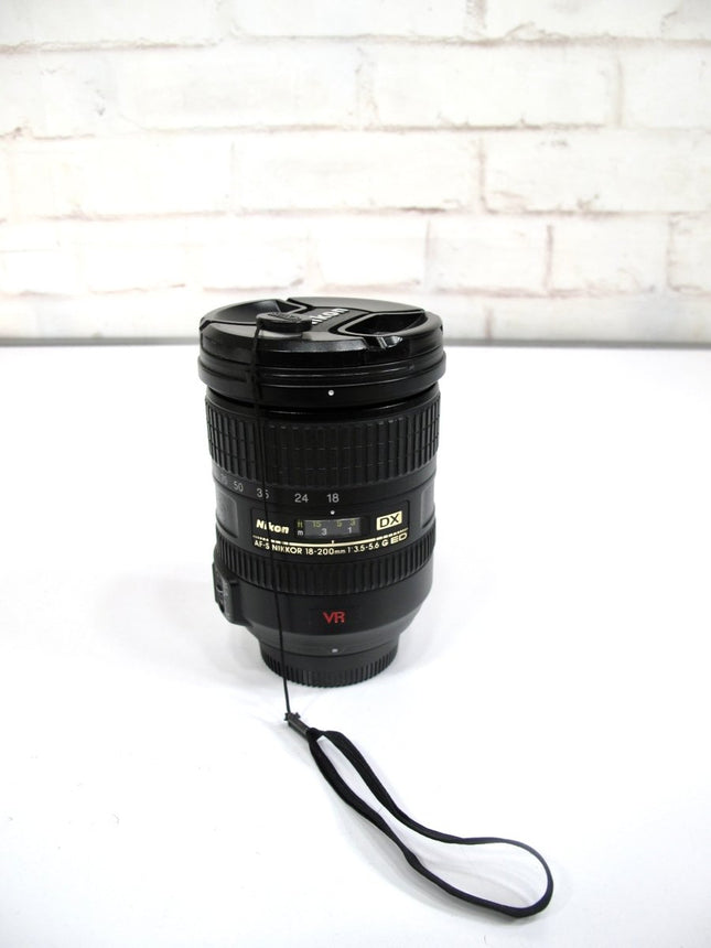 Nikon AF - S 18 - 200mm 3.5 - 5.6 G ED VR DX IF Zoom DSLR Camera Lens - ZeereeZ
