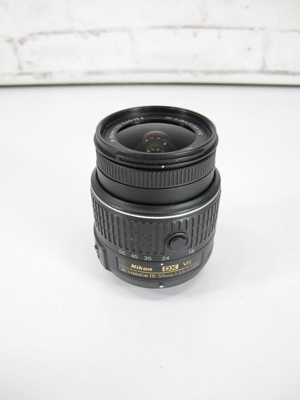 Nikon AF - S DX Nikkor 18 - 55mm f/3.5 - 5.6G VR II Camera Lens - ZeereeZ