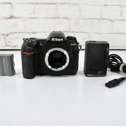 Nikon D200 10.2MP Digital SLR Camera Body - ZeereeZ