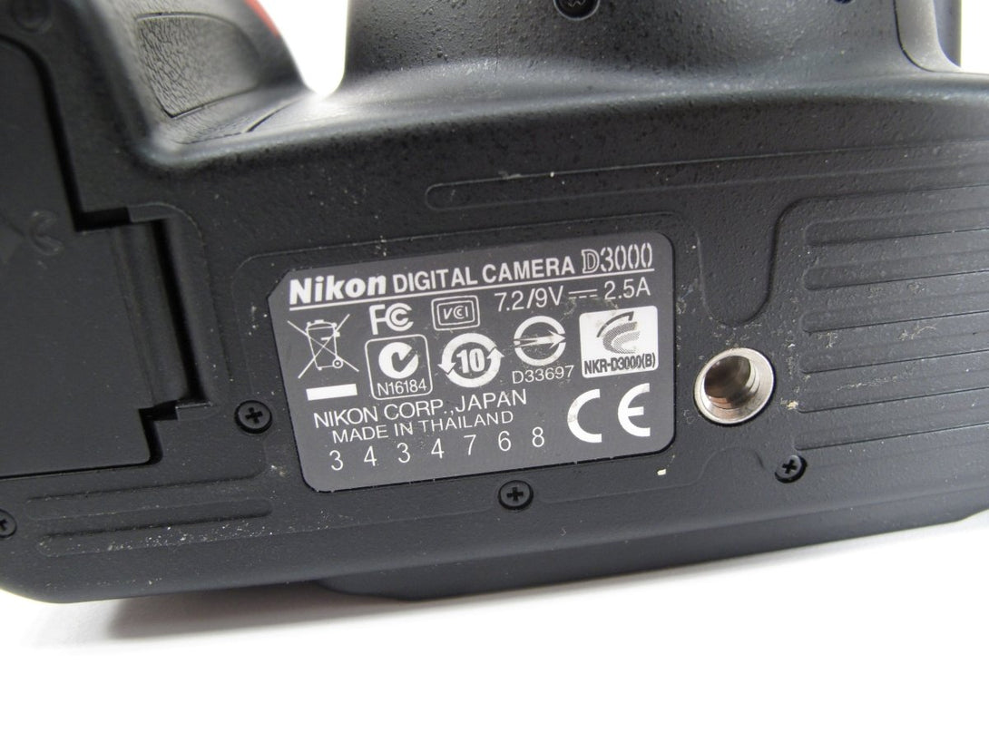 Nikon D3000 10.2MP Digital SLR Camera Body w/ Battery & Charger - ZeereeZ