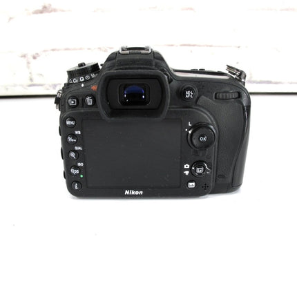 Nikon D7200 24.1 MP Digital SLR Camera Body - ZeereeZ