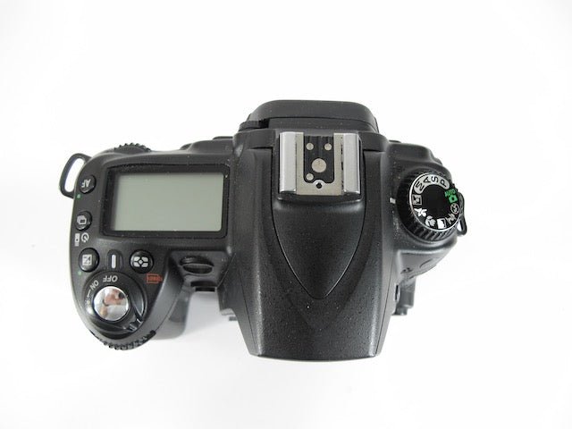 Nikon D90 12.3 MP Digital SLR Camera Body - ZeereeZ