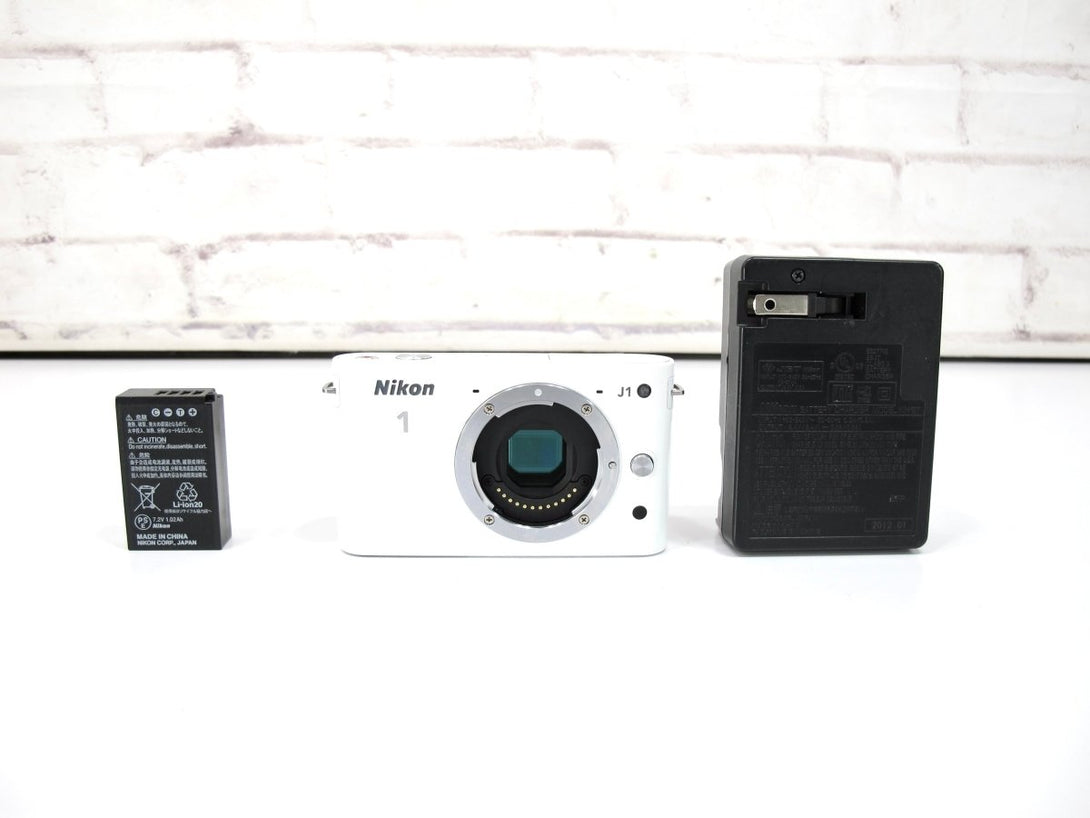 Nikon J1 Mirrorless 10.1 MP DIgital Camera Body - ZeereeZ