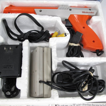 Nintendo NES Power Set Retro Video Game Console in Box w/ Protective Cover - ZeereeZ