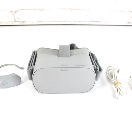 Oculus Go 64GB Standalone Virtual Reality All in One Game Headset MH - A64 - ZeereeZ