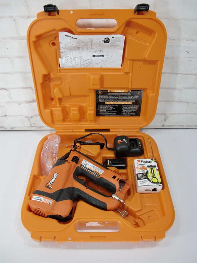 Paslode 916200 - IM250A - Li2 | Lithium - Ion 16 - Gauge Angled Cordless Finish Nailer - ZeereeZ