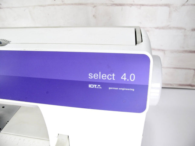 Pfaff Select 4.0 40 Stitch Sewing Machine / Overlocker - ZeereeZ