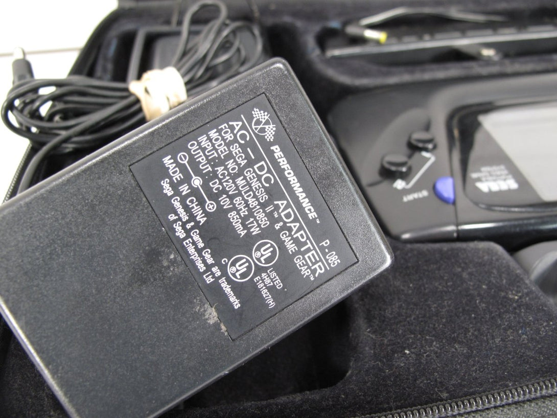 Sega Game Gear Portable Game Console w/ Accessories - ZeereeZ