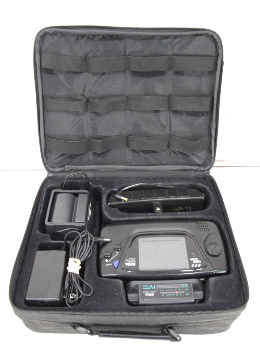 Sega Game Gear Portable Game Console w/ Accessories - ZeereeZ