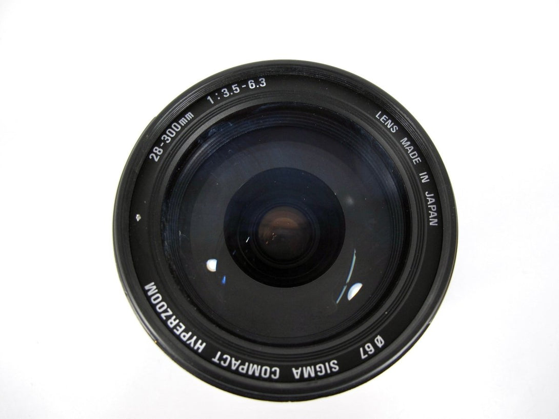 Sigma Compact Hyperzoom 28 - 300mm f/3.5 - 6.3 Camera Lens for Nikon - ZeereeZ